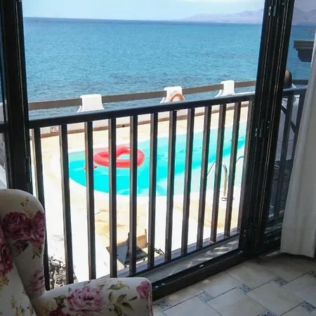 Вілла La Mar Deluxe - A Lovely 3 Bedroom - Magnificent Sea Views - Great Location *
