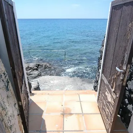 La Mar Deluxe - A Lovely 3 Bedroom - Magnificent Sea Views - Great Location Вілла *